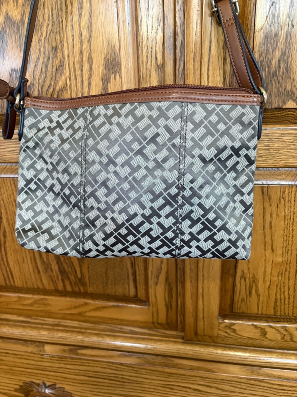 Tommy Hilfiger Brown and Black Patterned Crossbody - Picture 4 of 6